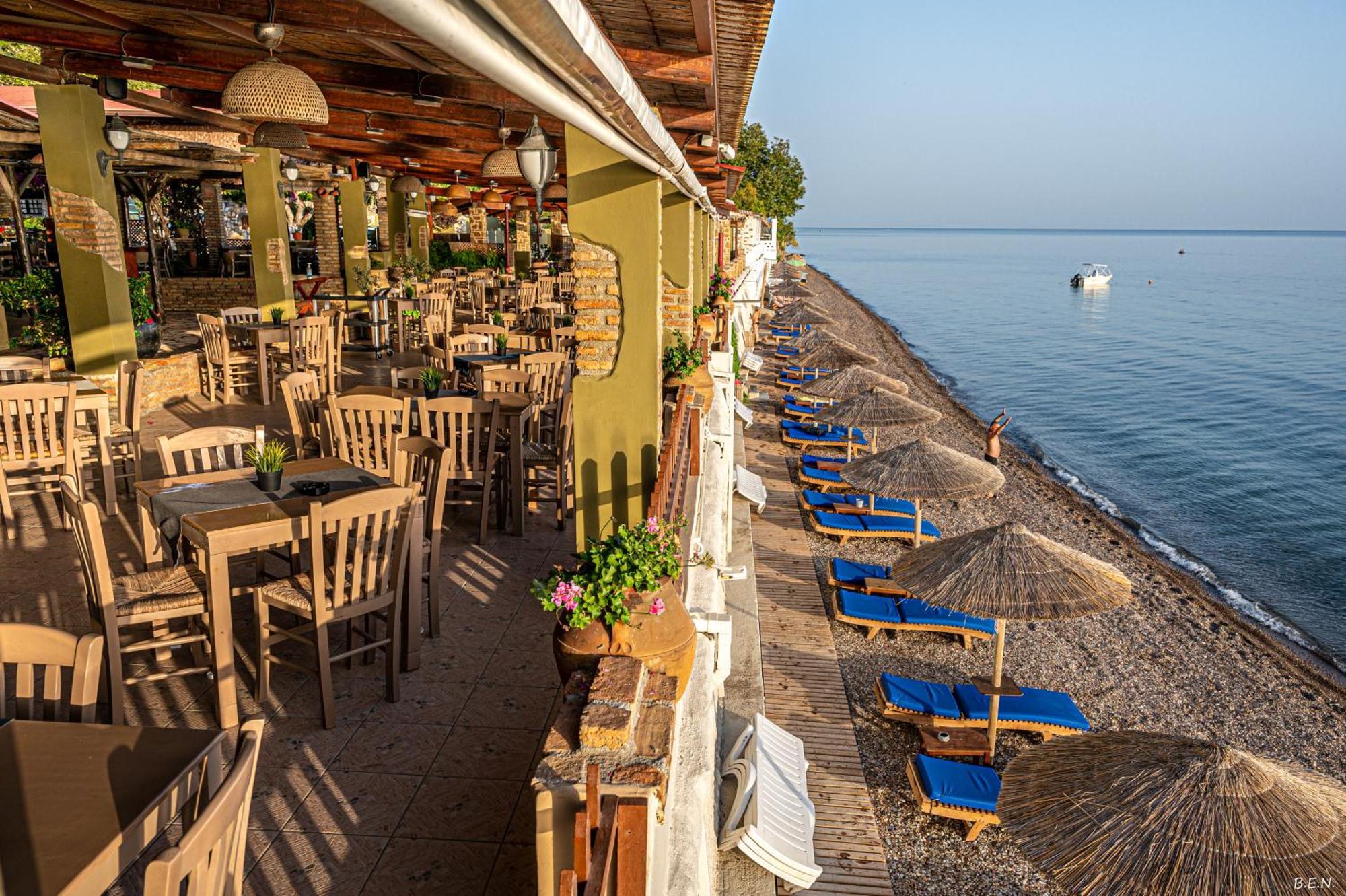 Castella Beach Hotel Alissos Exterior photo