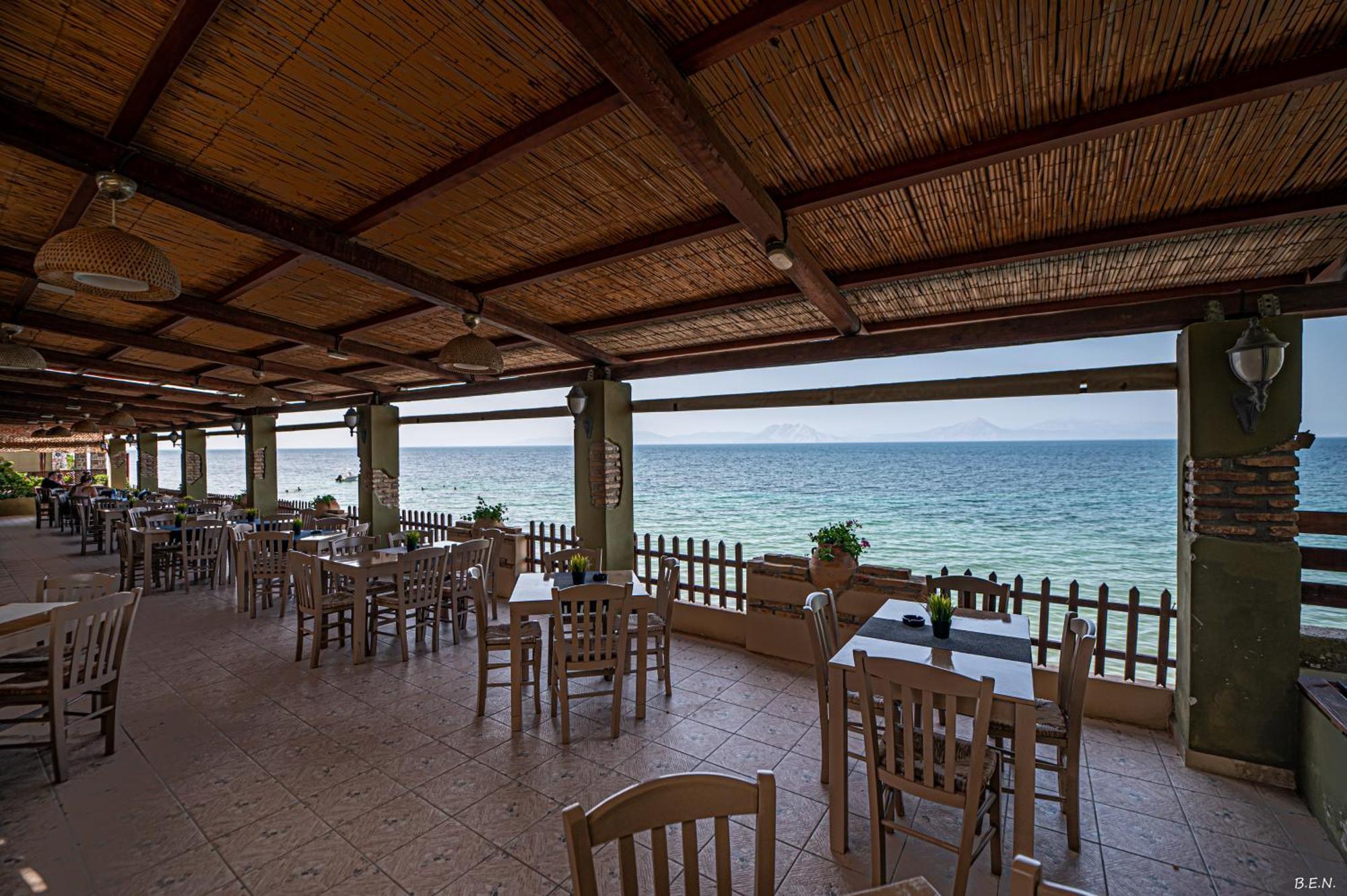 Castella Beach Hotel Alissos Exterior photo